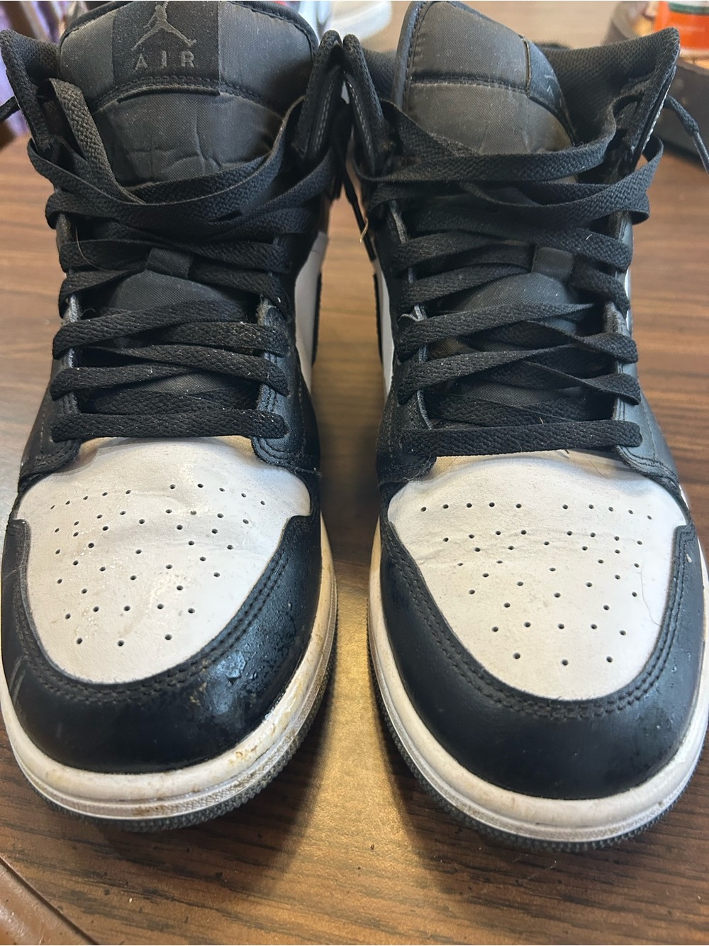 Jordan Retro Low-Top Sneakers - Black & White